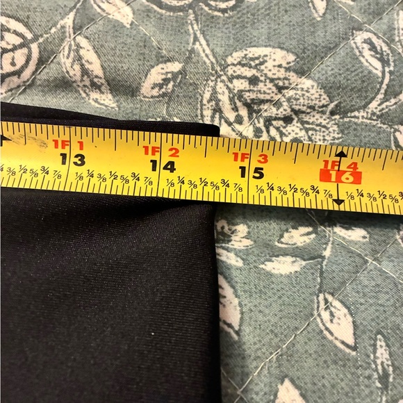 Under Armour Women's Tech Hi Rise Leggings Drop in Pocket 🆕 - Picture 5 of 12